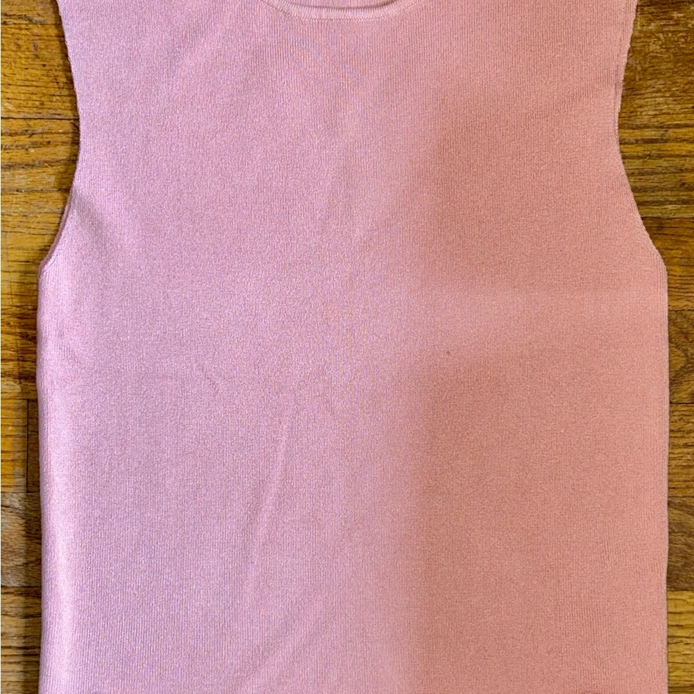 Sleeveless Peach Knit Tank Top With Rose Accents - Women Small